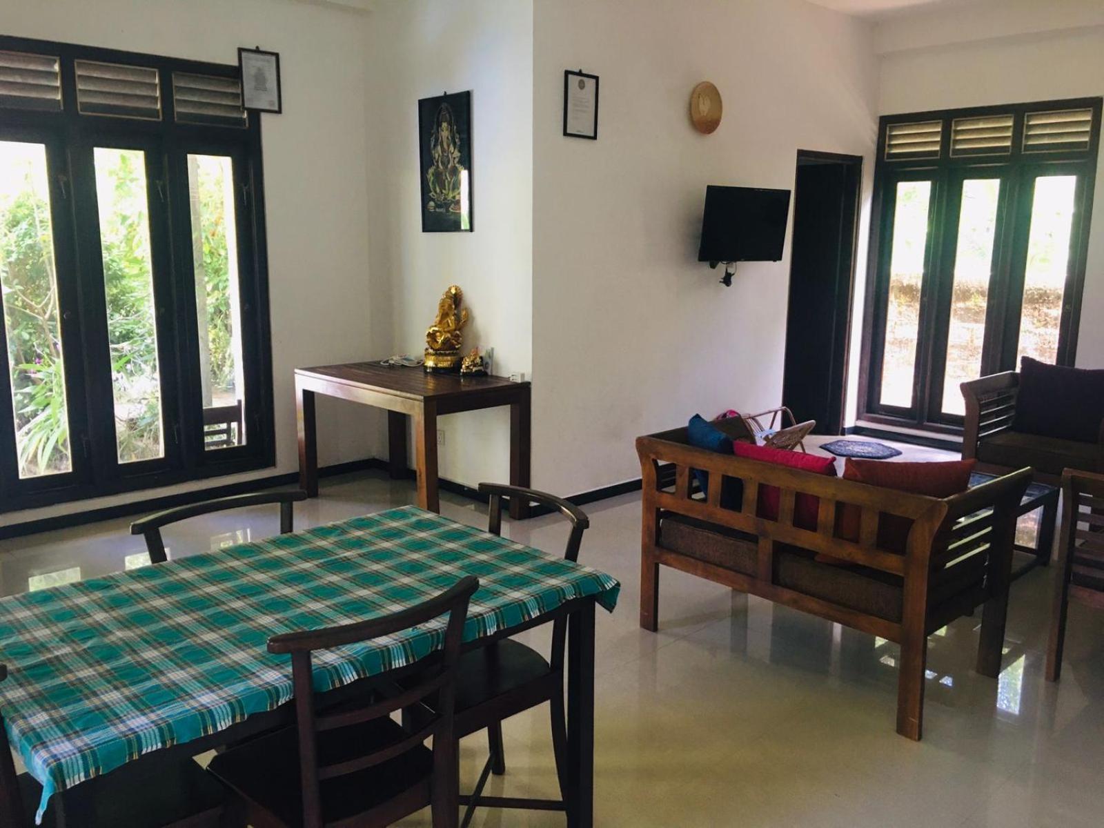 Om Villa Hikkaduwa Exterior photo