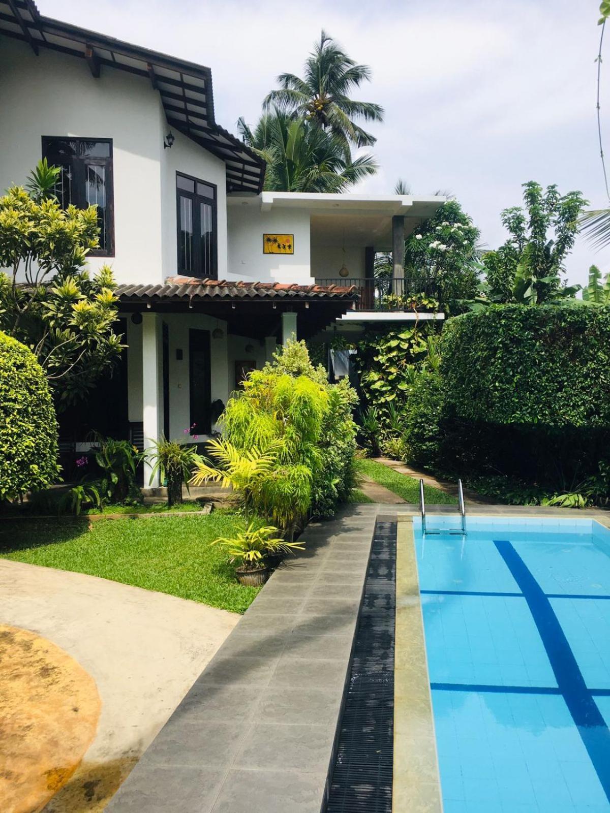 Om Villa Hikkaduwa Exterior photo